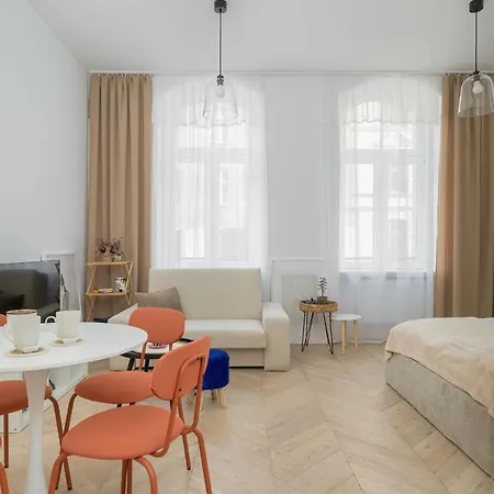 Bright In The Centre Of Opolska By Renters *