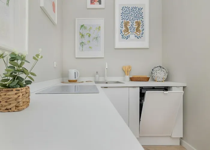 Bright In The Centre Of Opolska By Renters קטוביץ